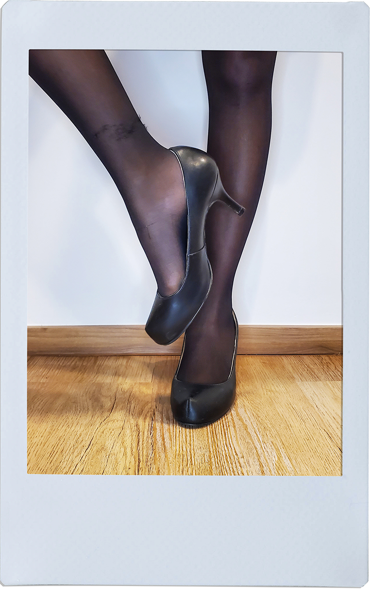 Black High Heels - Dorothy Gaynor