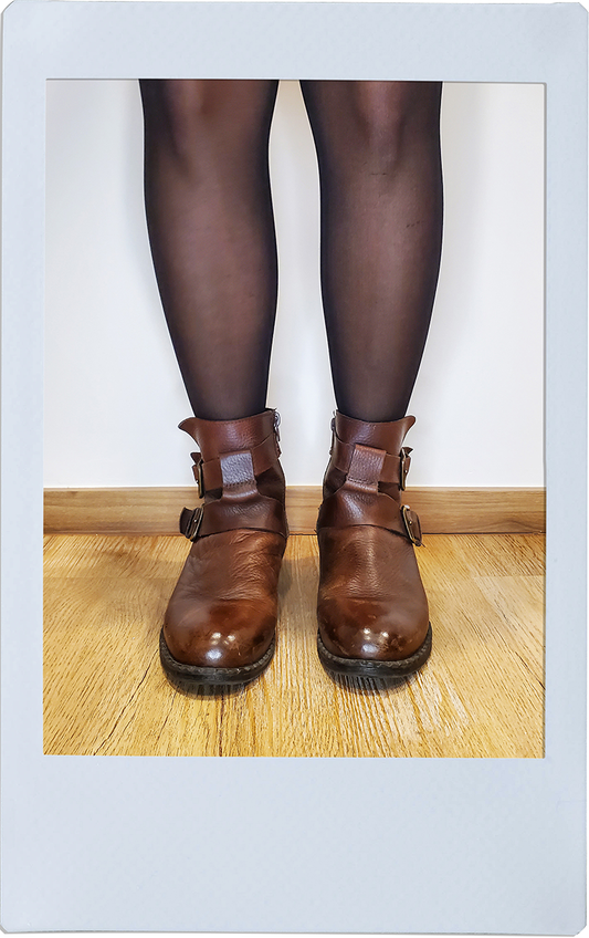 Dark Chocolate Boots - Levis