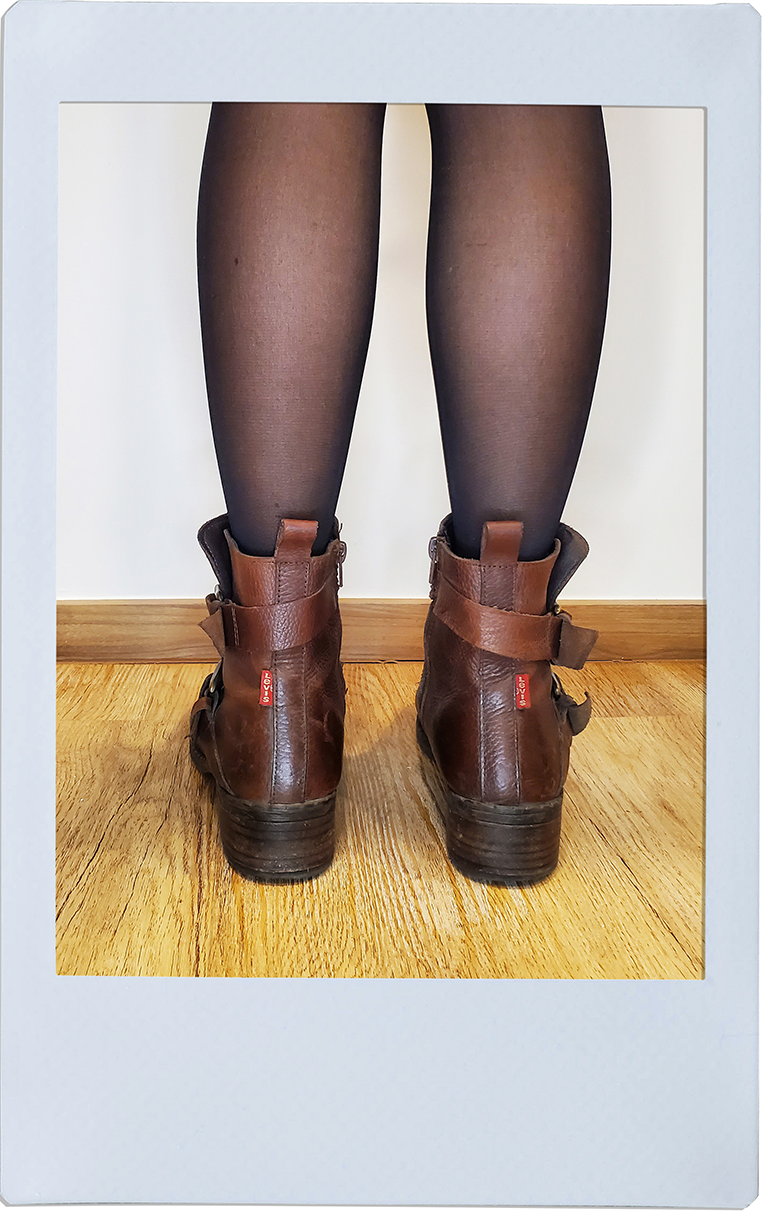 Dark Chocolate Boots - Levis