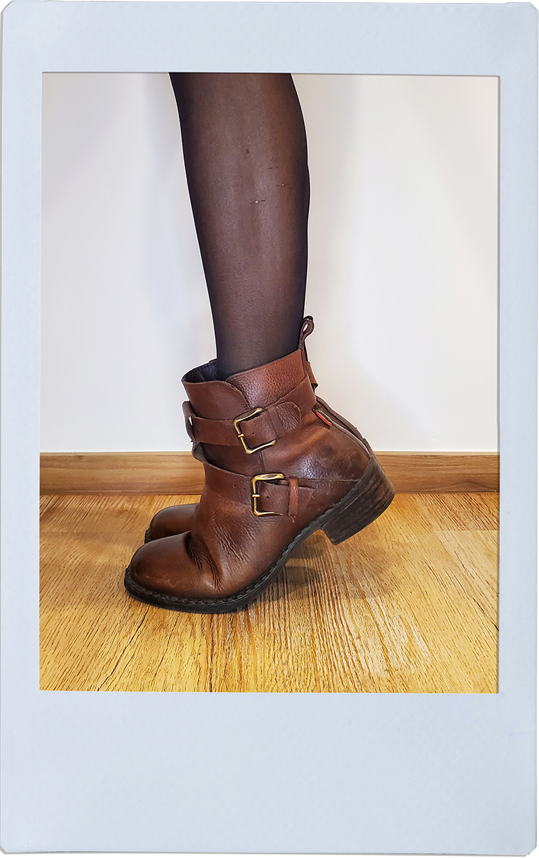 Dark Chocolate Boots - Levis